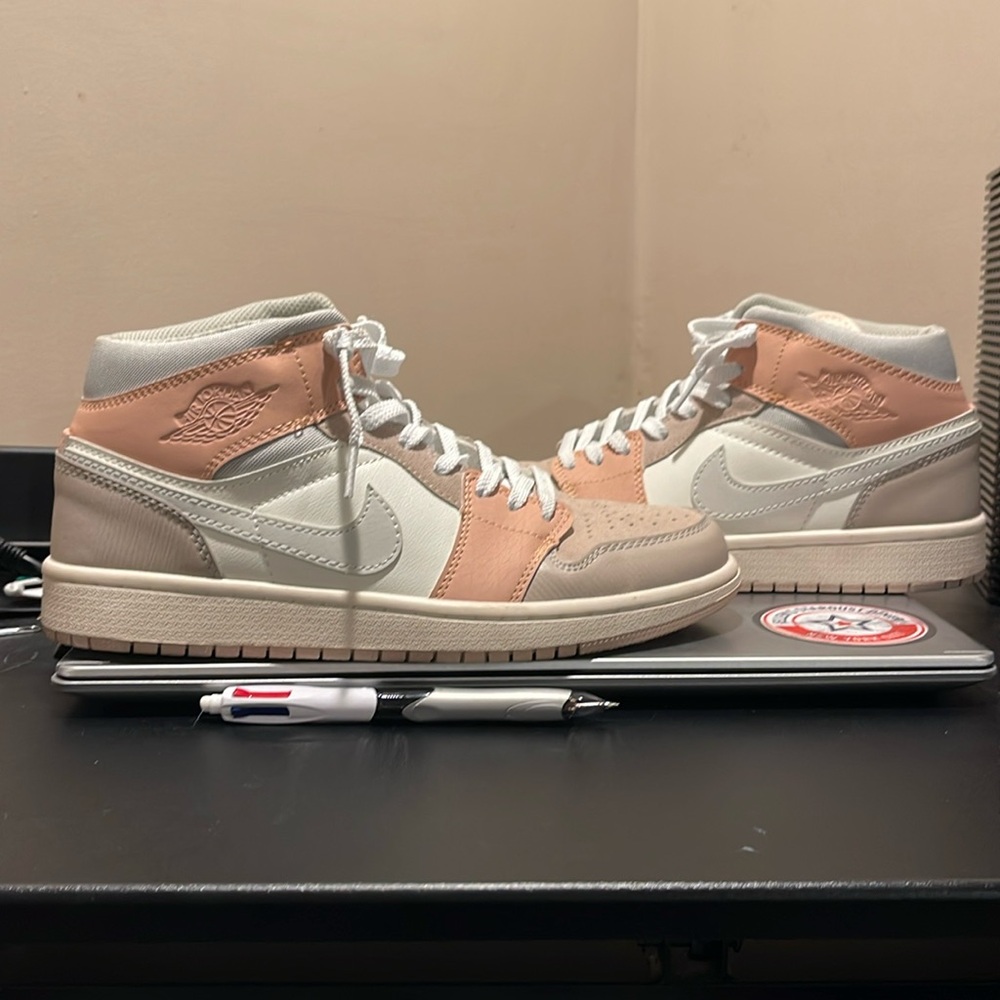Nike Air Jordan mid